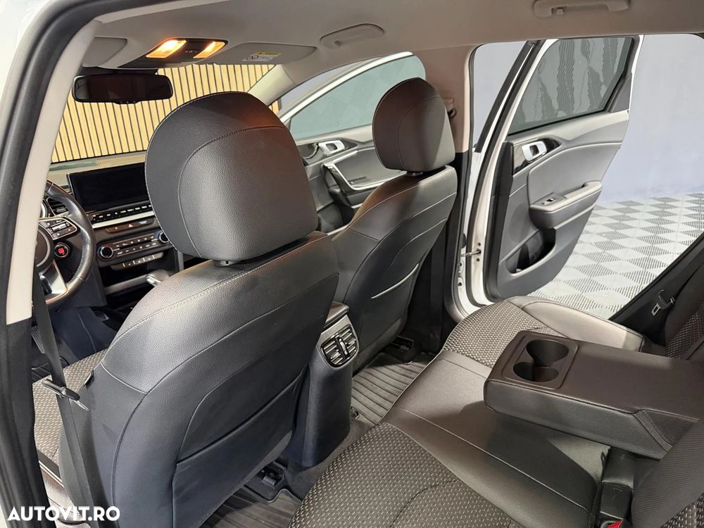 Kia Ceed 1.6 GDI DCT OPF Inspiration - 17