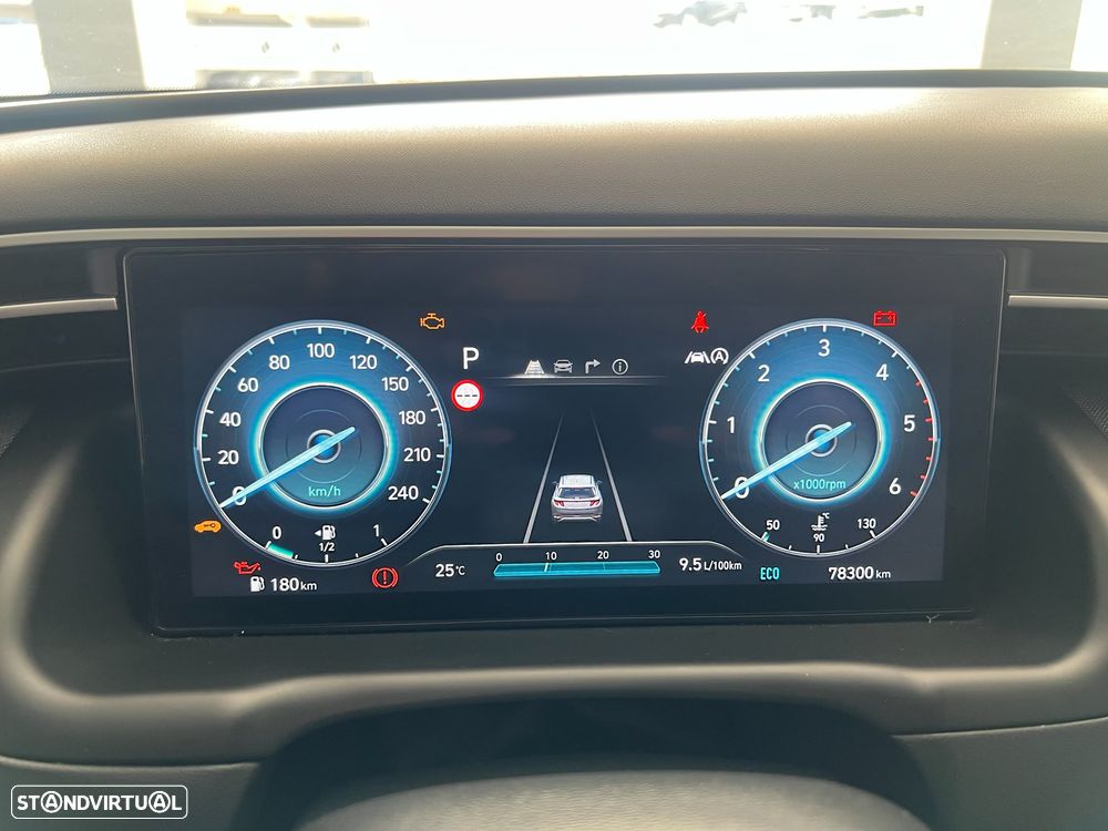 Hyundai Tucson 1.6 CRDi Vanguard DCT - 23