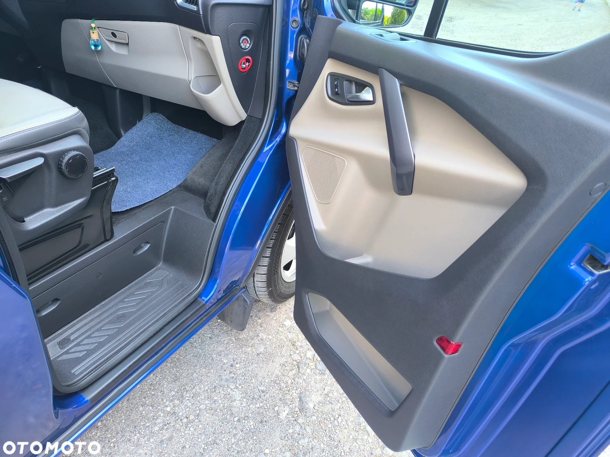 Ford Tourneo Custom 2.0 EcoBlue L2 Titanium - 17