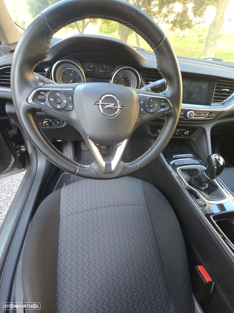 Opel Insignia 1.6 CDTI executive S/S - 17