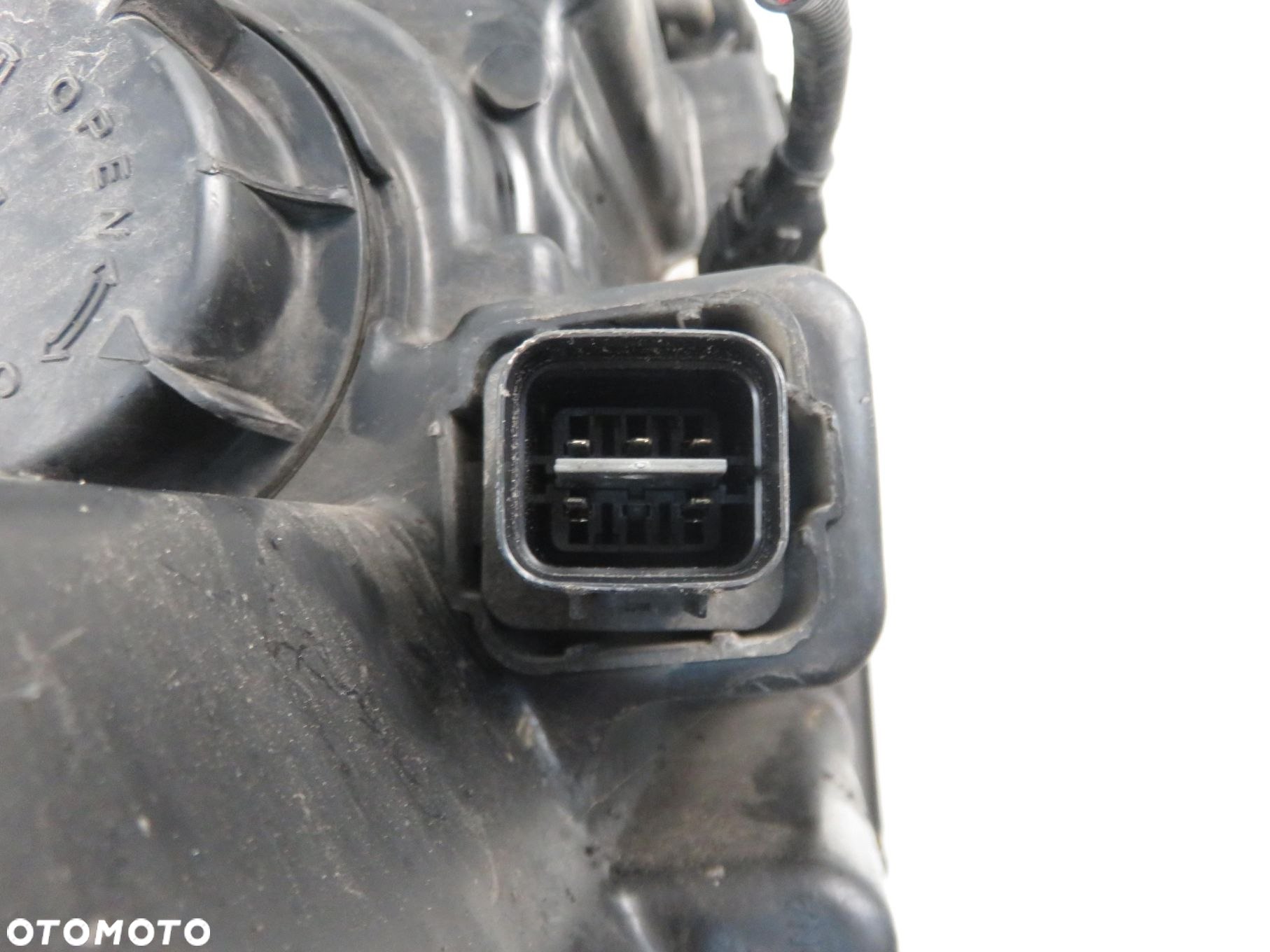 LAMPA LEWA PRZEDNIA KIA SORENTO I - 12