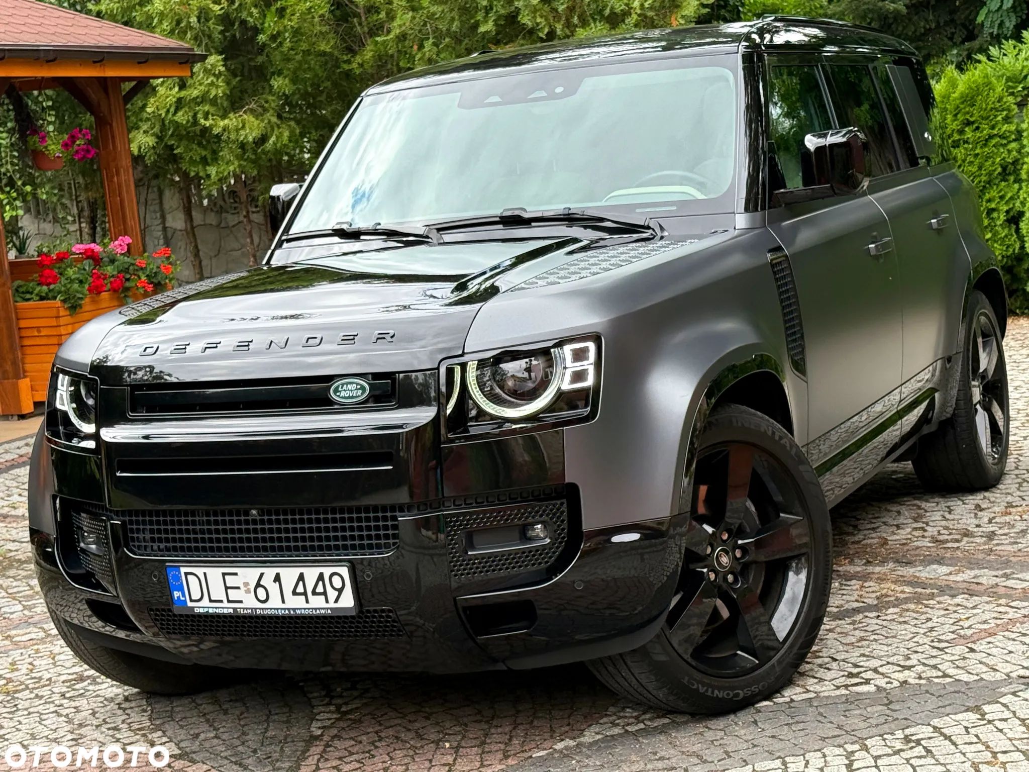 Land Rover Defender 110 2.0 D240 SE