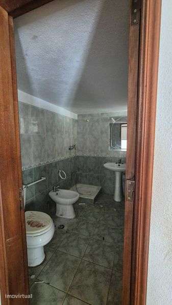 Escritório Duplex com Terraço no Centro do Laranjeiro, Almada - Grande imagem: 5/10