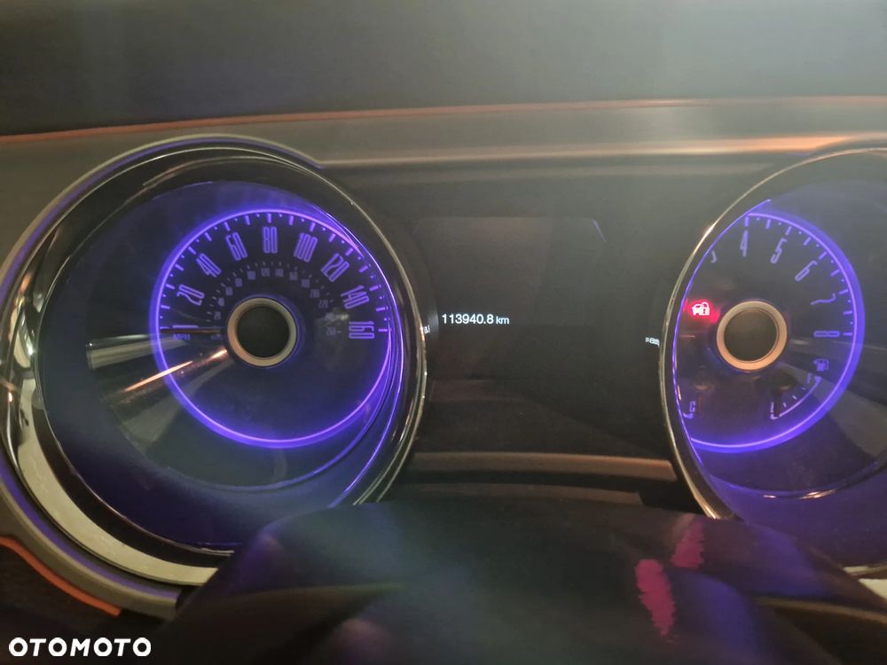 Ford Mustang 3.7 V6 Premium - 12