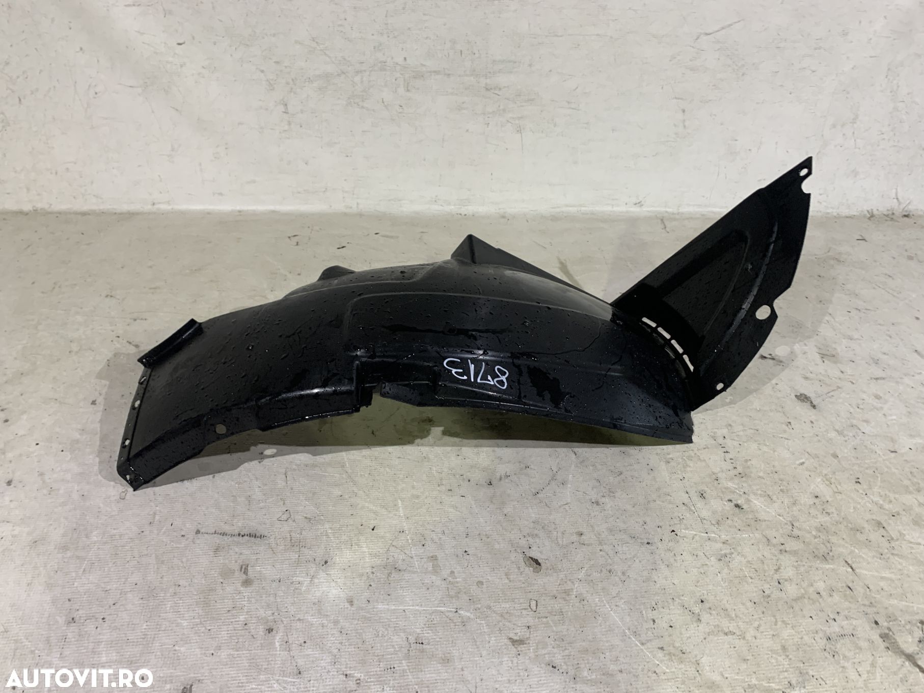 Aparatoare noroi dreapta fata spre spate, Hyundai IX20, 2011, 2012, 2013, 2014, 2015, 2016, 2017, 2018, 2019, cod origine OE 86814-1K000. - 1