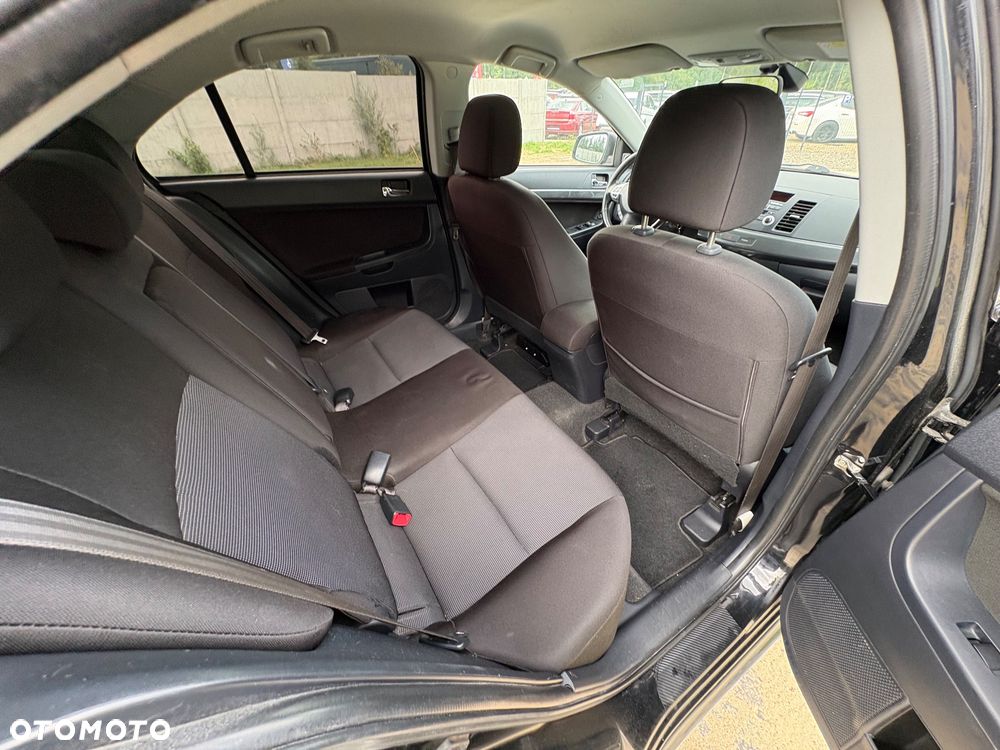 Mitsubishi Lancer 1.8 Clear Tec CVT Plus - 28