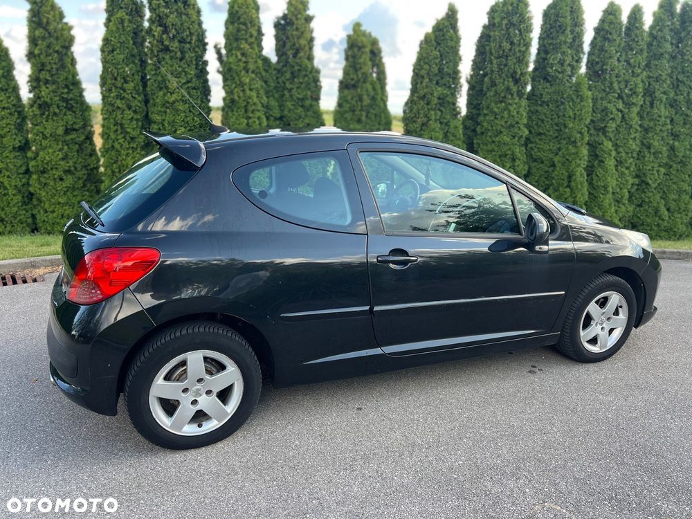 Peugeot 207 - 11