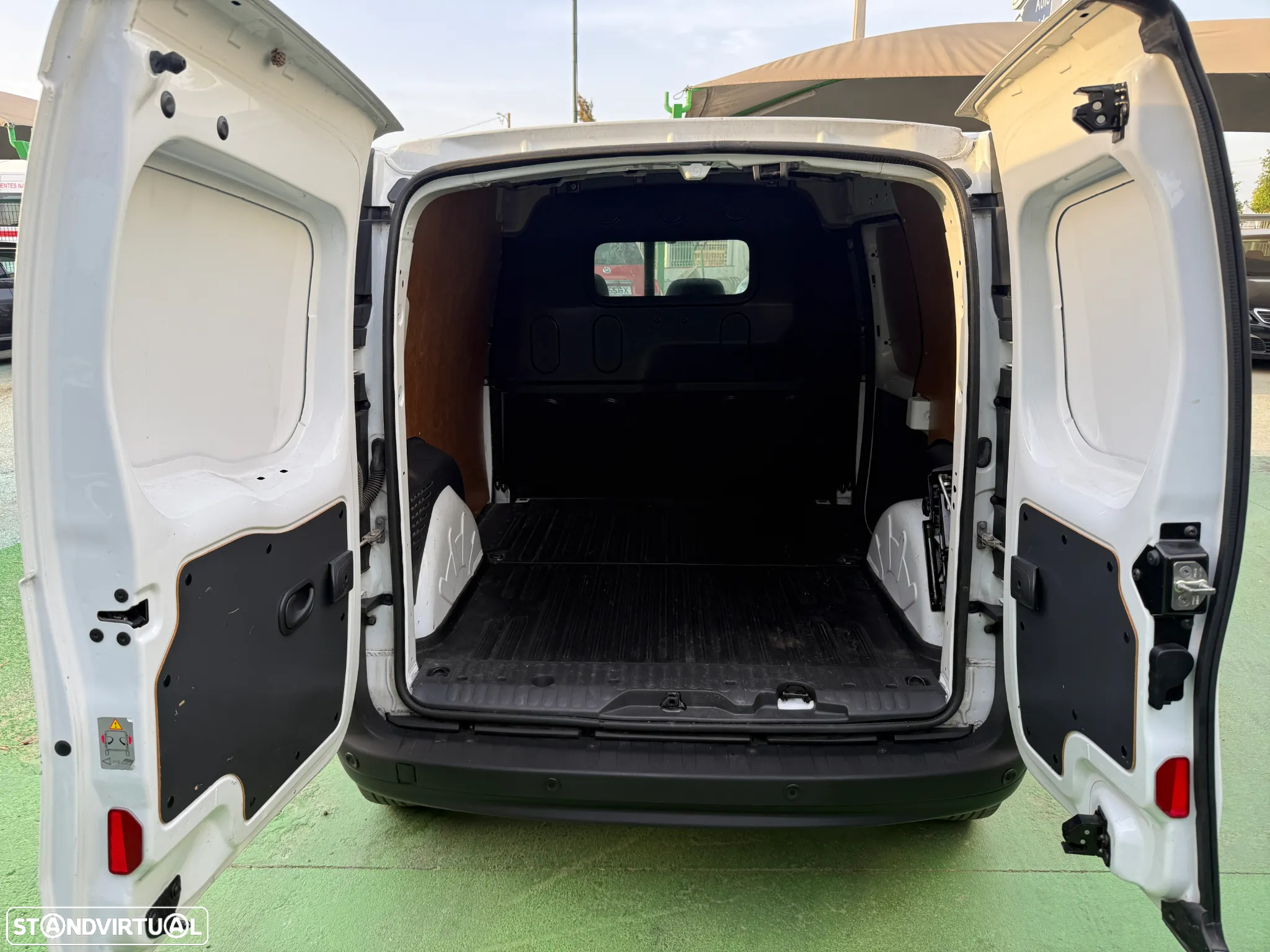 Renault 1.5 DCI 75HP ENERGY S/S BUSINESS 3L - 8