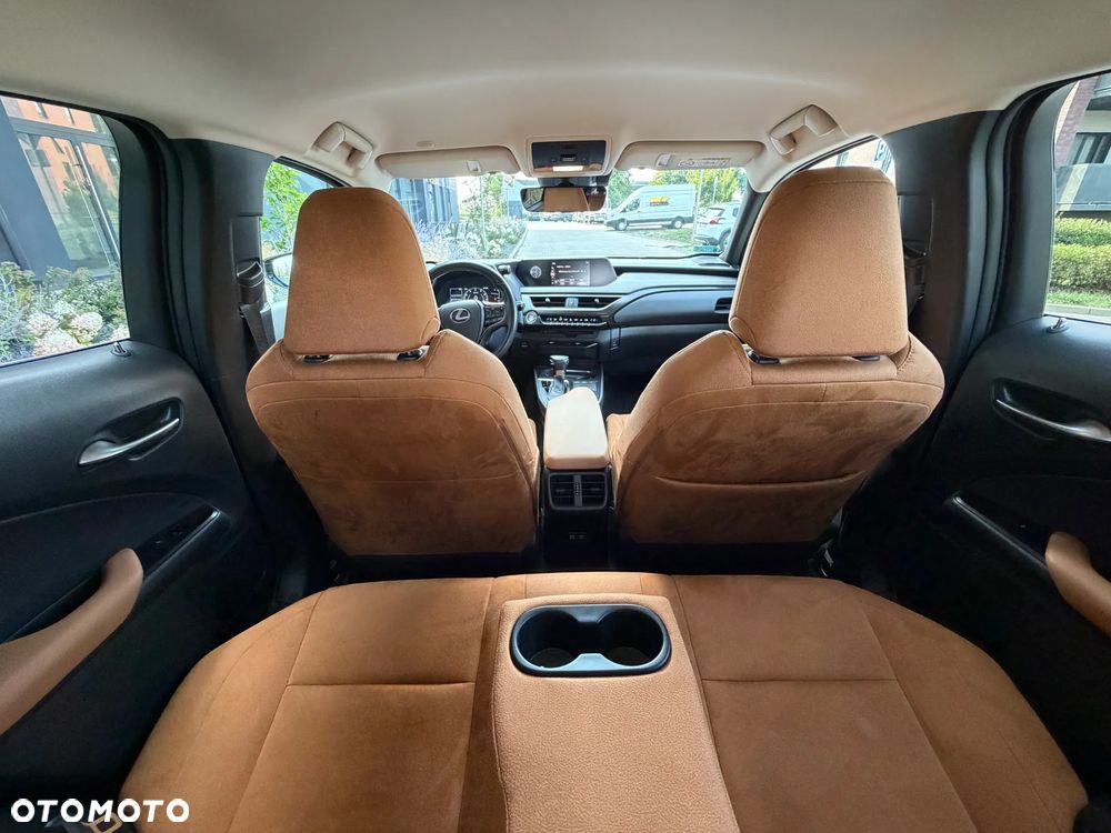 Lexus UX 200 GPF Business 2WD - 36