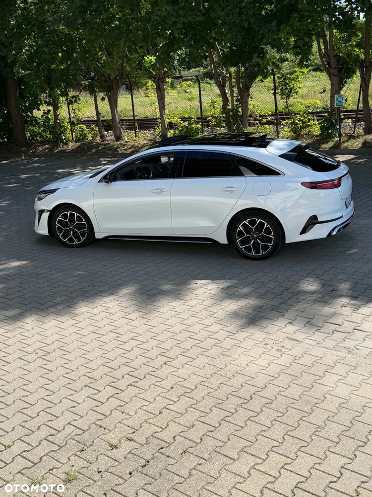 Kia ProCeed - 1