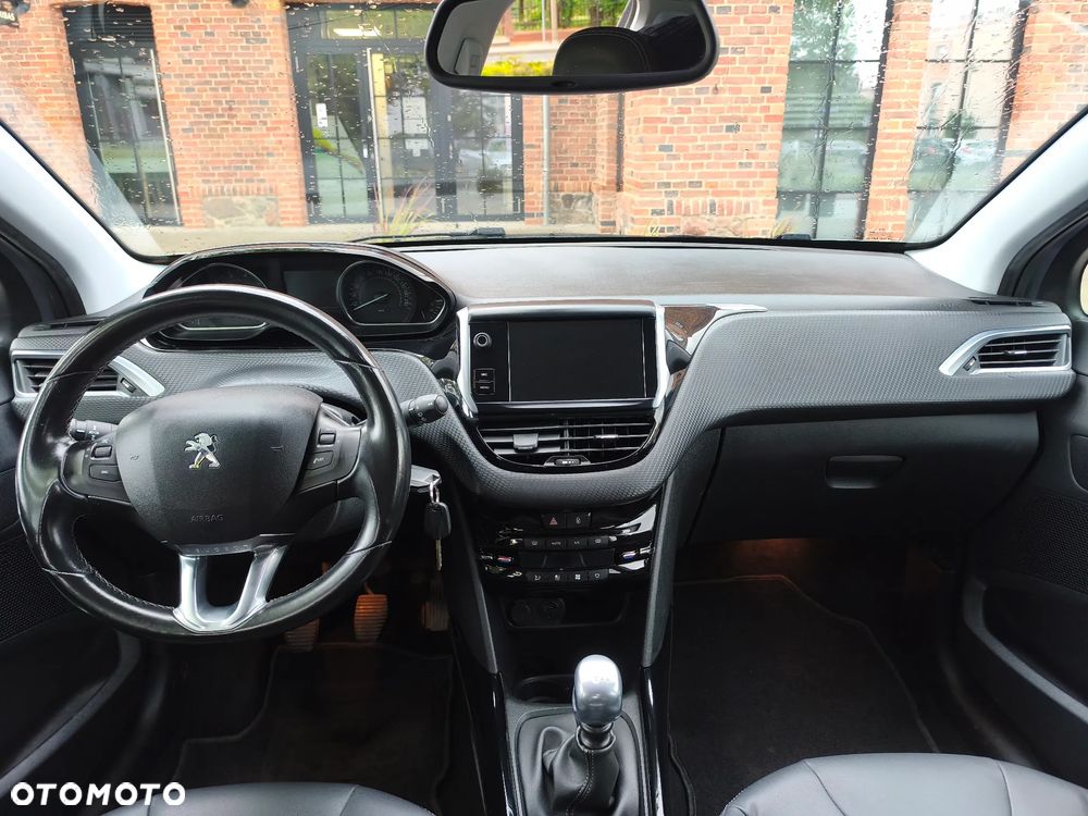 Peugeot 2008 PureTech 130 GPF Stop&Start Allure - 15