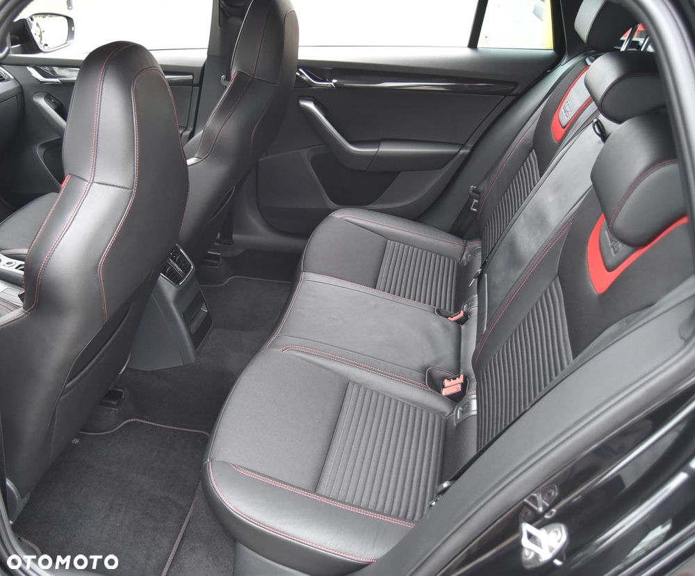 Skoda Octavia 2.0 TDI 4x4 DSG RS - 19