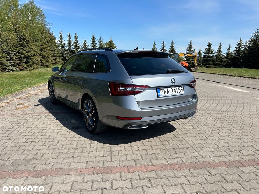 Skoda Superb 2.0 TDI DSG Sportline - 17