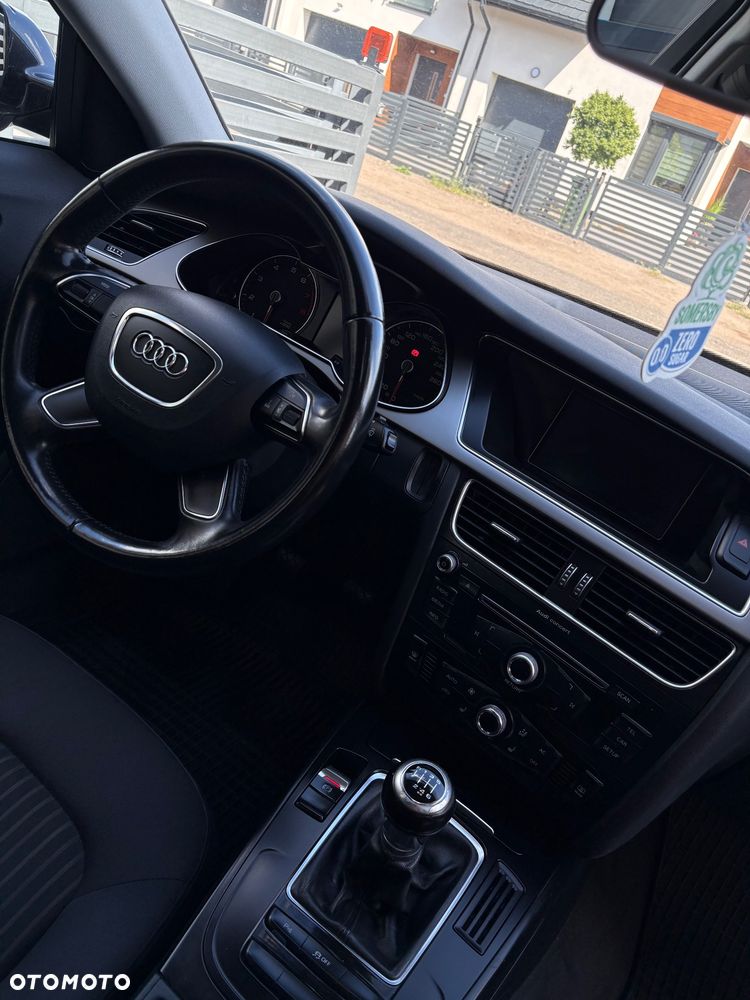 Audi A4 Limousine 1.8 TFSI Ambiente - 16