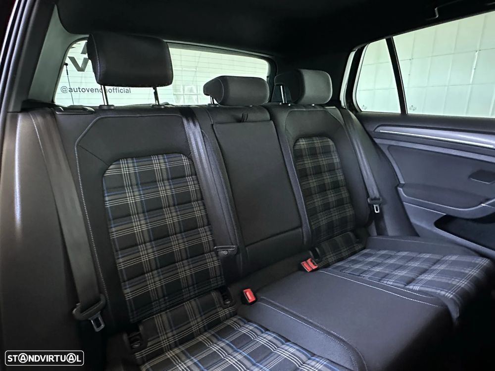VW Golf 1.4 GTE Plug-in - 13