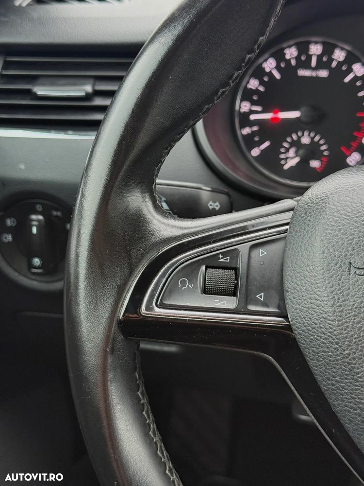 Skoda Octavia 1.6 TDI DSG Ambition - 22