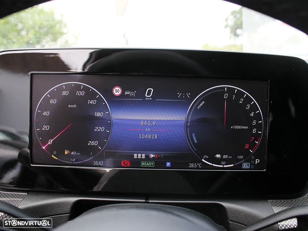 Mercedes-Benz C 300 e AMG Line - 18