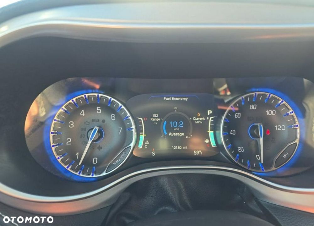 Chrysler Pacifica - 9