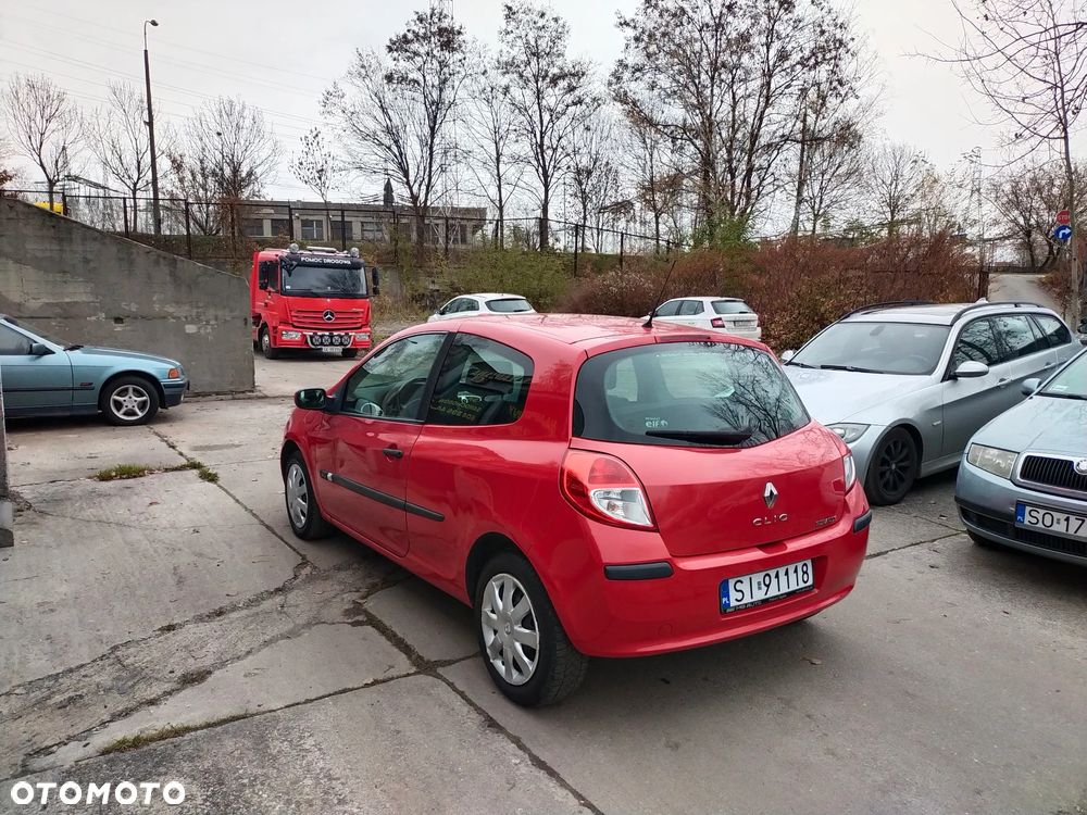 Renault Clio 1.5 dCi Alize - 5