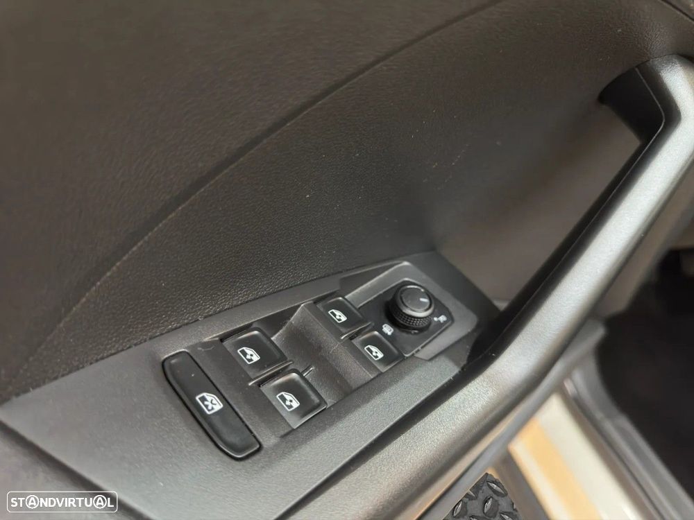 VW T-Cross 1.0 TSI Life - 12