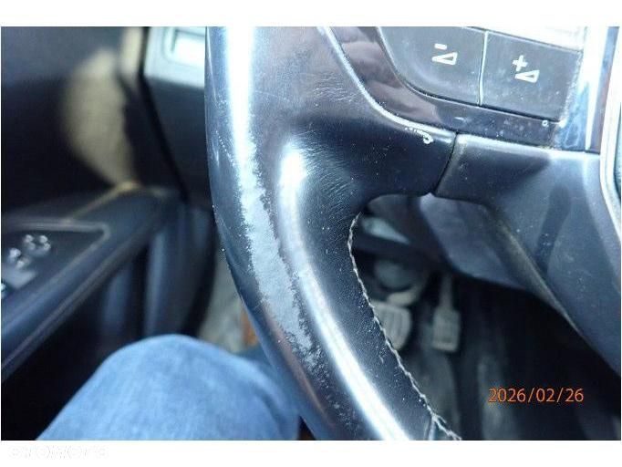 Peugeot 3008 1.6 BlueHDi Allure S&S EAT6 - 24