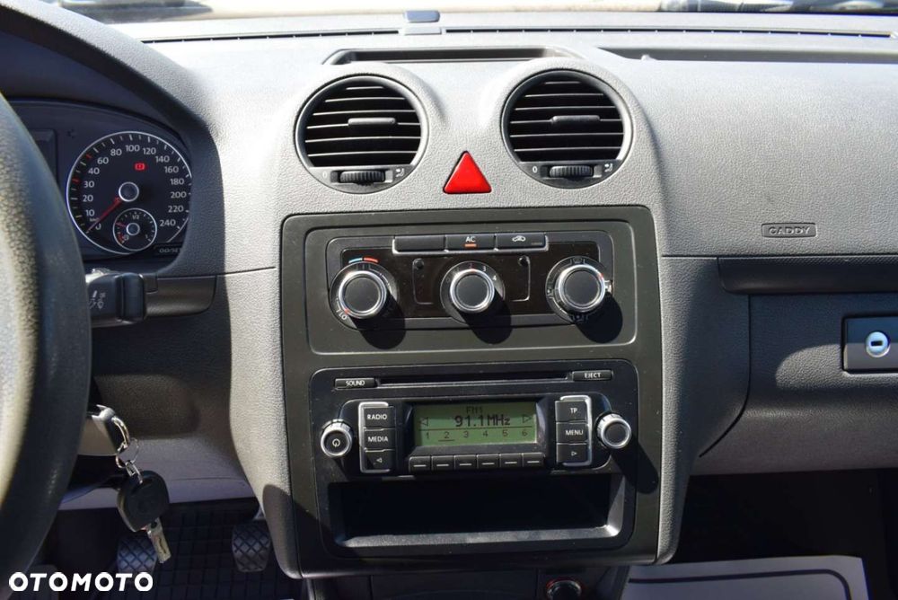 Volkswagen Caddy - 23