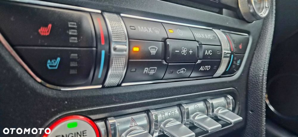 Ford Mustang 5.0 V8 GT - 29