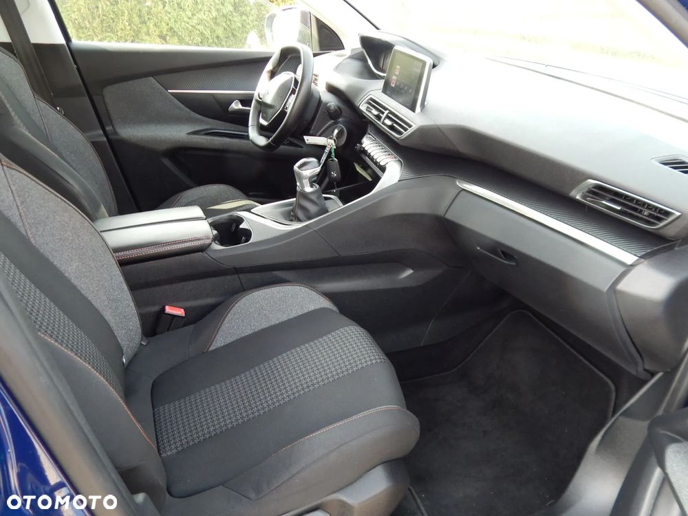 Peugeot 3008 1.2 PureTech Allure S&S - 12