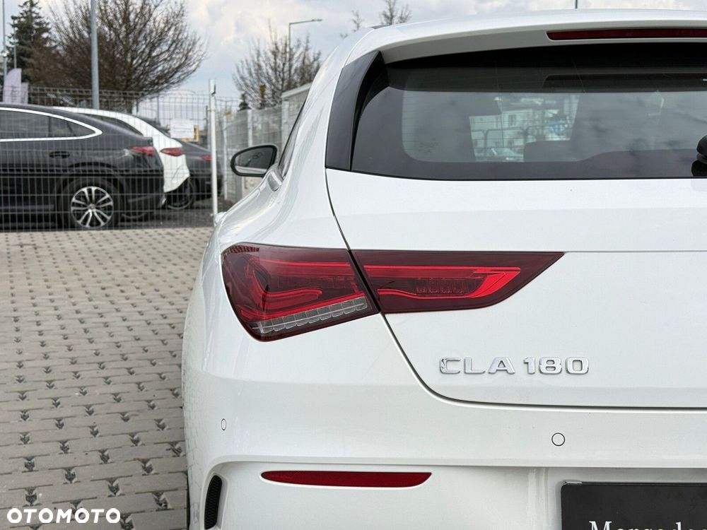 Mercedes-Benz CLA 180 AMG Line 7G-DCT - 12