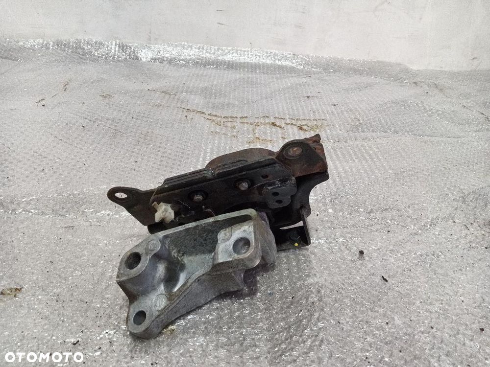 ŁAPA PODUSZKA SILNIKA SUZUKI BALENO II - 5