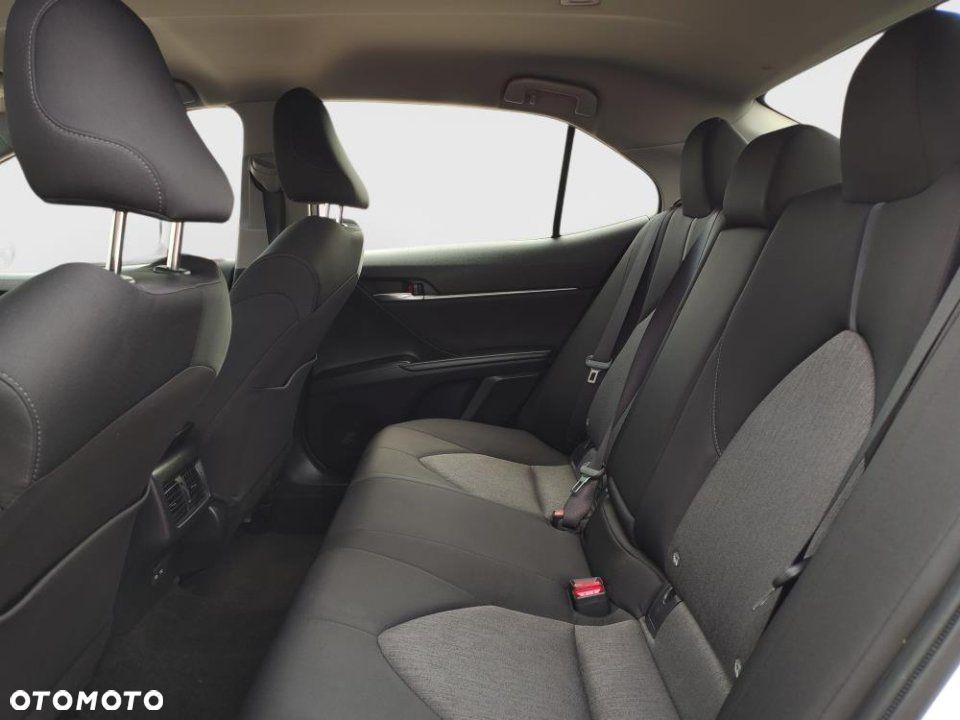 Toyota Camry - 21