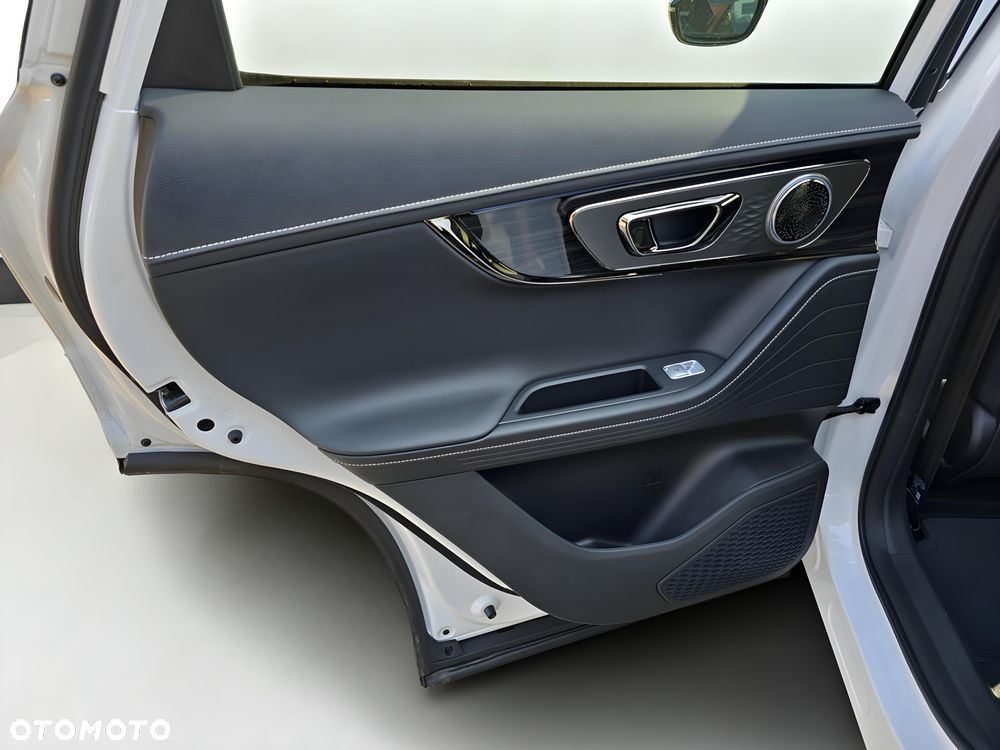 Omoda 5 1.5 T-GDI Hybrid Premium DHT - 10