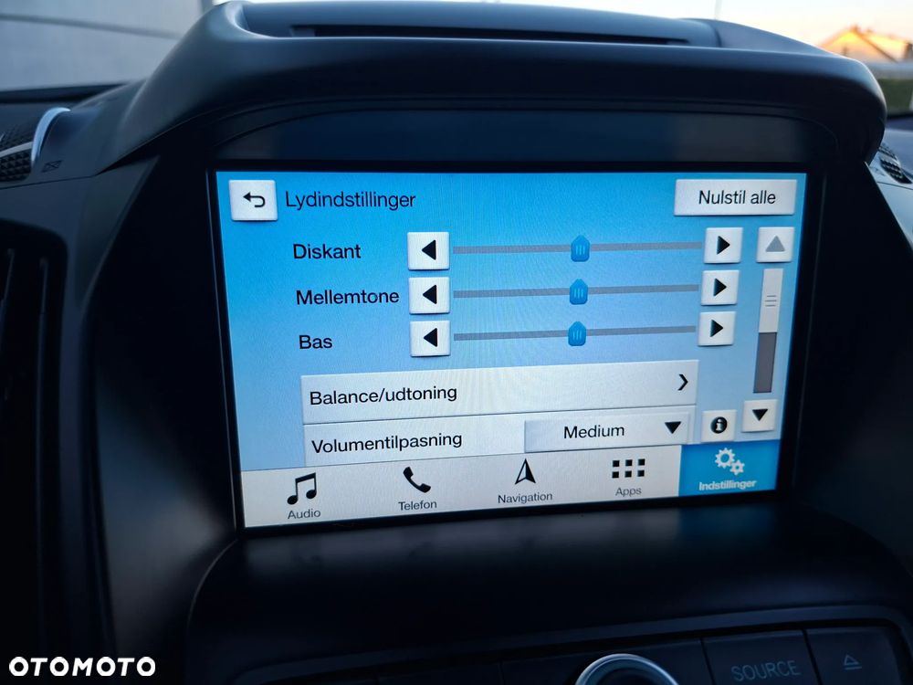 Ford Kuga 2.0 TDCi 2x4 Black & Silver - 34