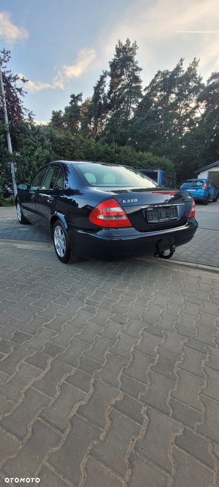 Mercedes-Benz Klasa E 220 CDI Elegance - 12
