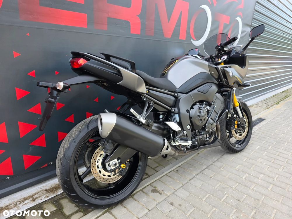 Yamaha FZ8 - 3