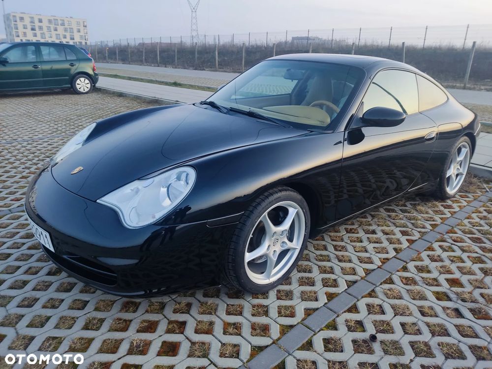 Porsche 911 Carrera - 10