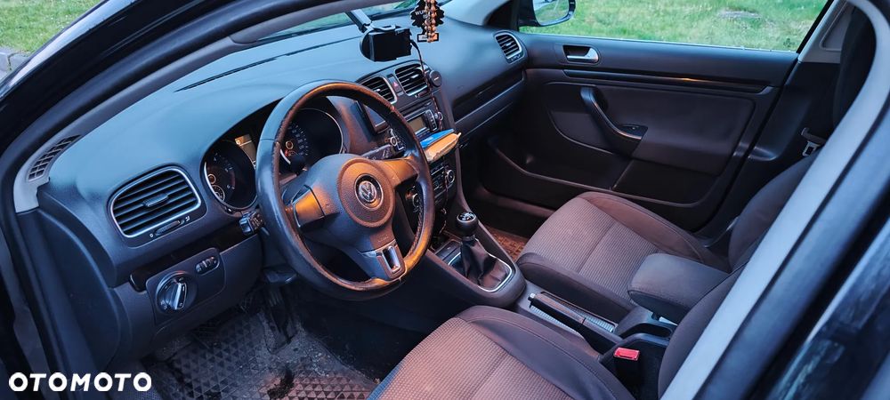 Volkswagen Golf 1.6 TDI DPF Highline - 13