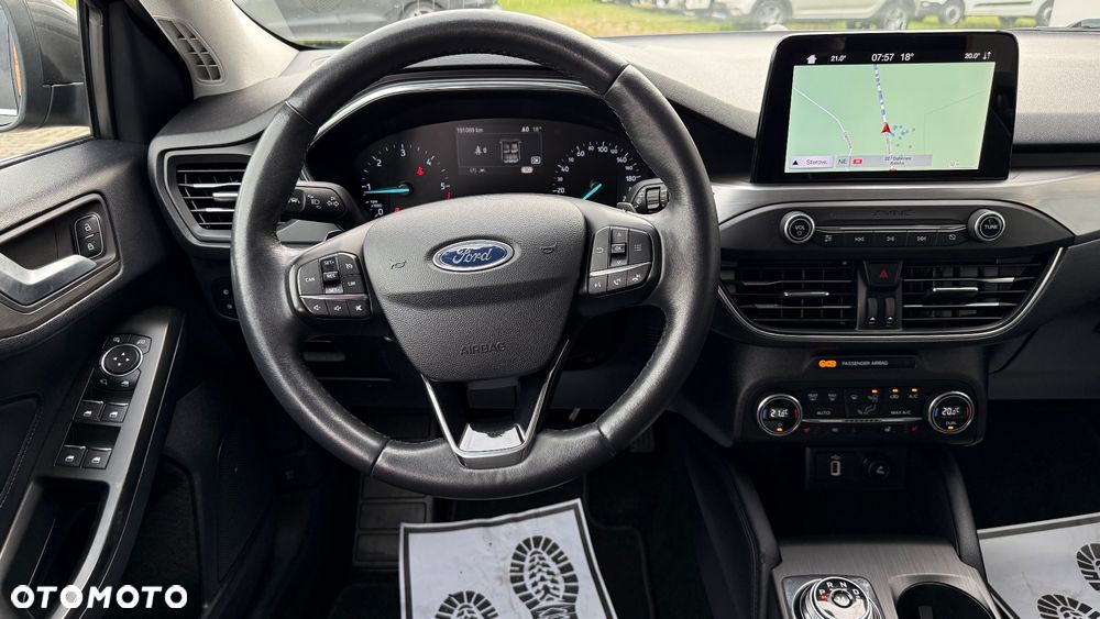 Ford Focus 2.0 EcoBlue STart-Stopp-System TITANIUM - 24