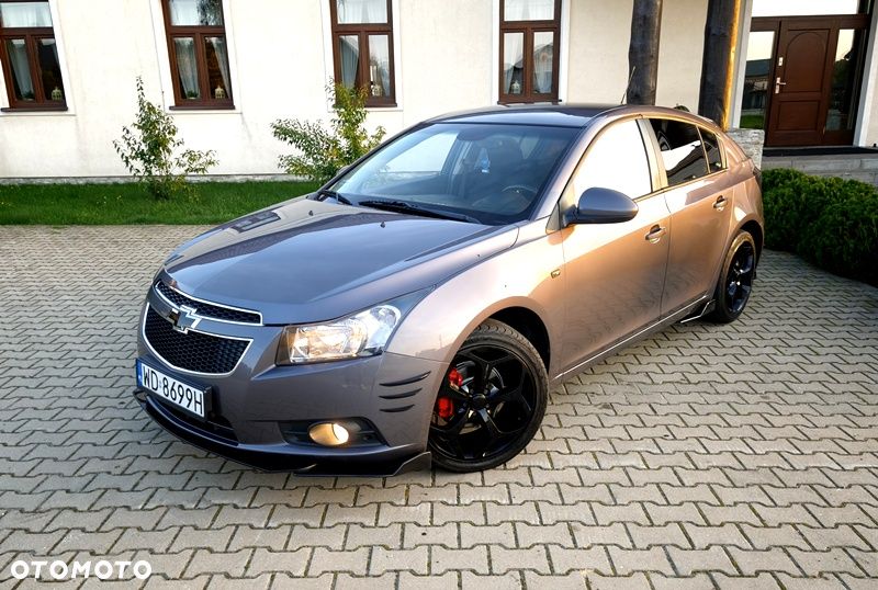 Chevrolet Cruze - 12