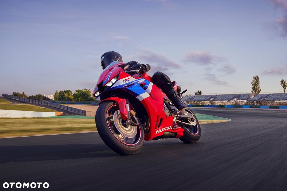 Honda CBR - 8