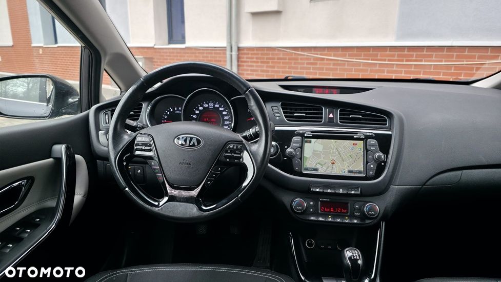 Kia Ceed 1.6 CRDi 136 ISG Spirit - 13