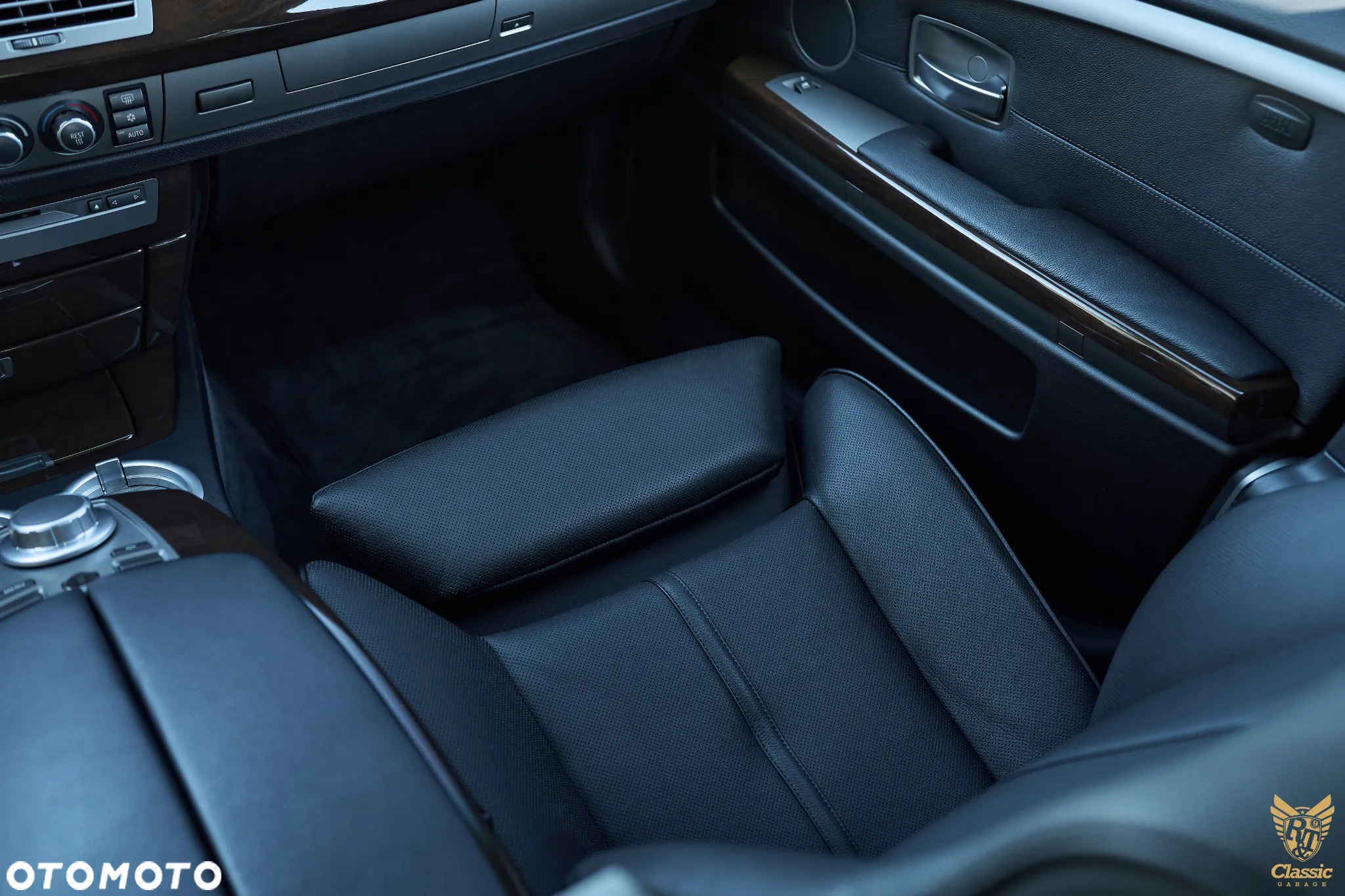 BMW Seria 7 750i L - 22