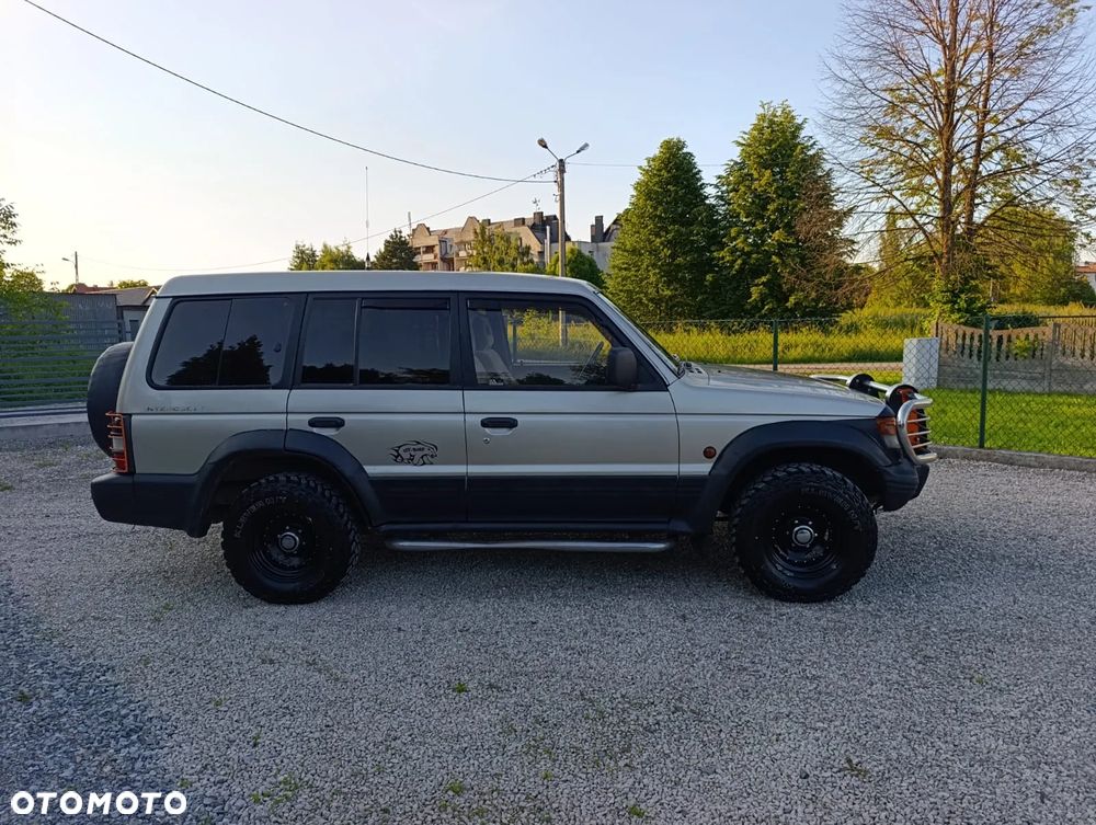 Mitsubishi Pajero 2.5 TD GL - 6