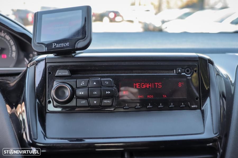 Peugeot 208 Van 1.6 BlueHDI Business - 11