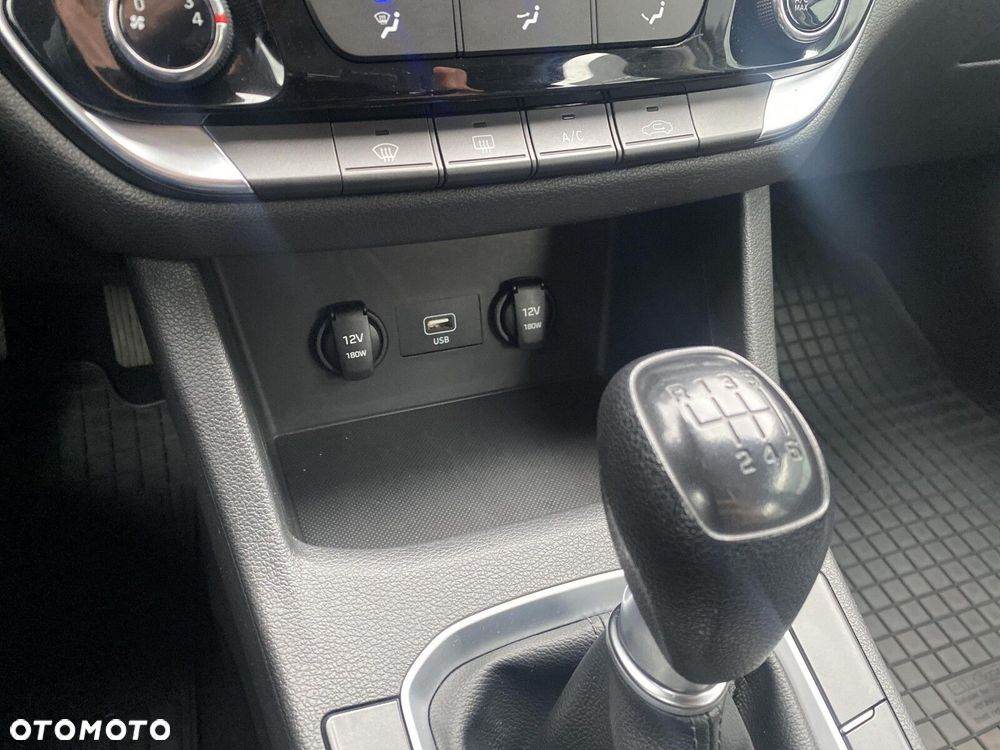 Hyundai i30 - 23