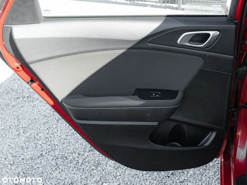 Kia Ceed 1.5 T-GDI M DCT - 23