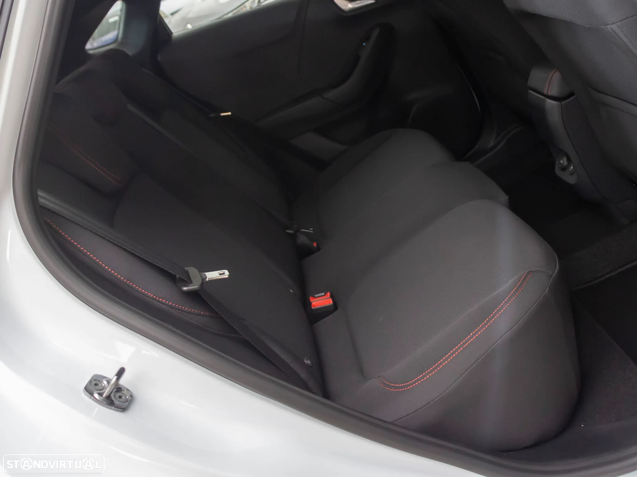 Ford Puma 1.0 EcoBoost MHEV ST-Line - 11