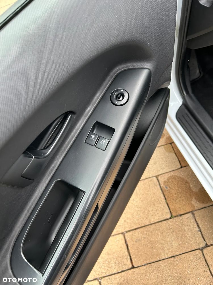 Kia Ceed - 10