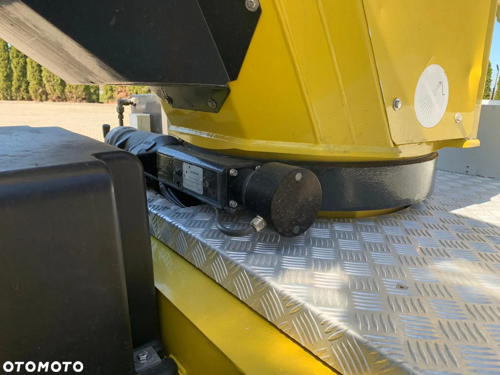 Nissan NISSAN CABSTAR 4x2 EURO6 PODNOŚNIK KOSZOWY - 12