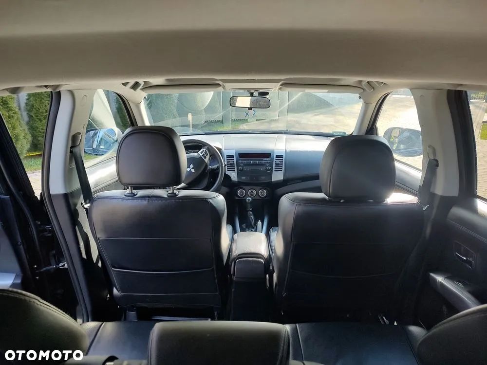 Mitsubishi Outlander 2.0 DID Instyle - 9